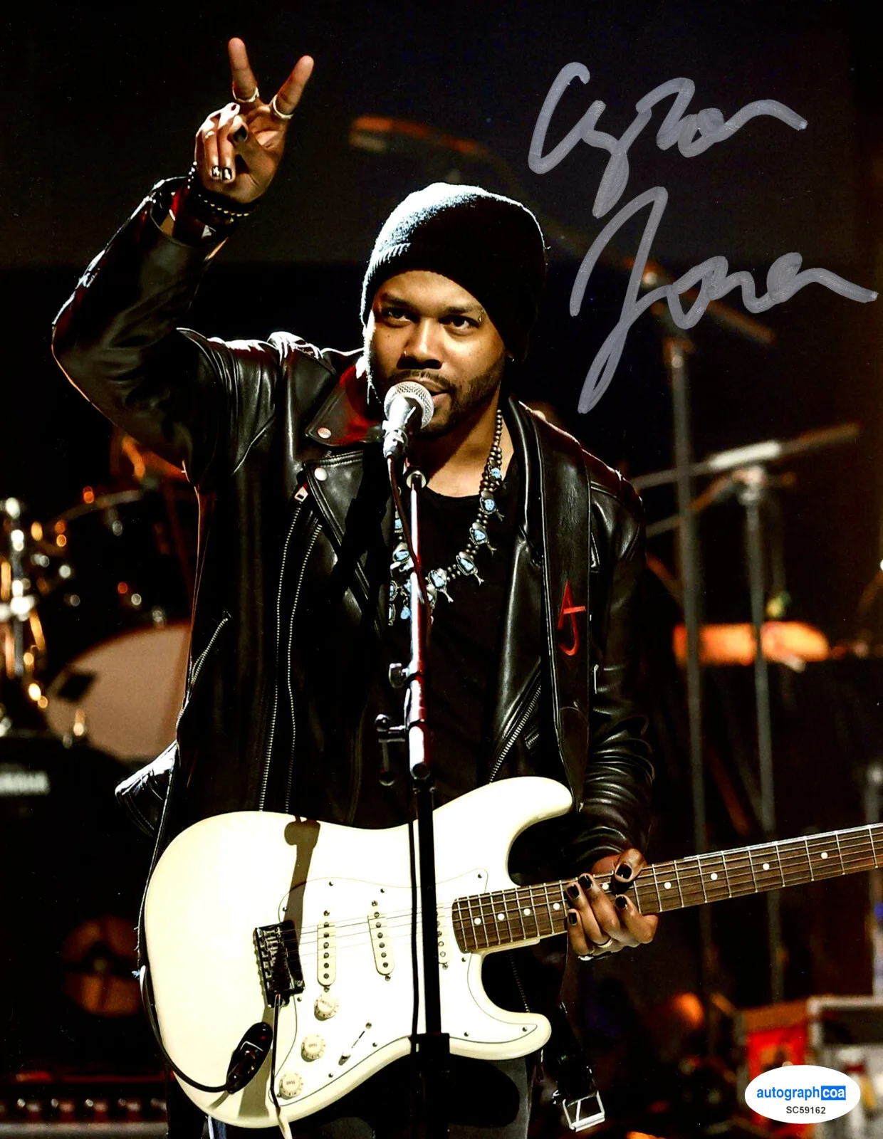 Ayron Jones Guitarist Signed CHRONICLES OF THE KID 8x10 Photo ACOA E, изображение 2