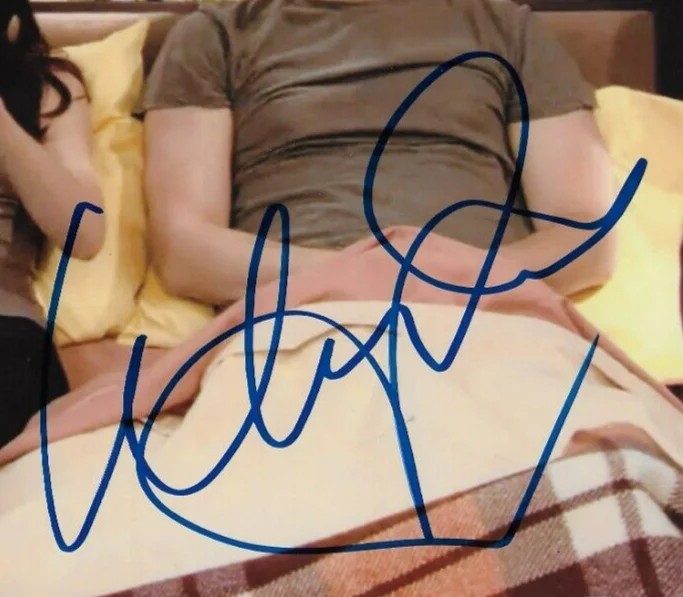 Chris D'Elia — Signed Chris D'Elia Whitney Cummings Undateable 8x10 Photo #3 JSA Authentication, изображение 3