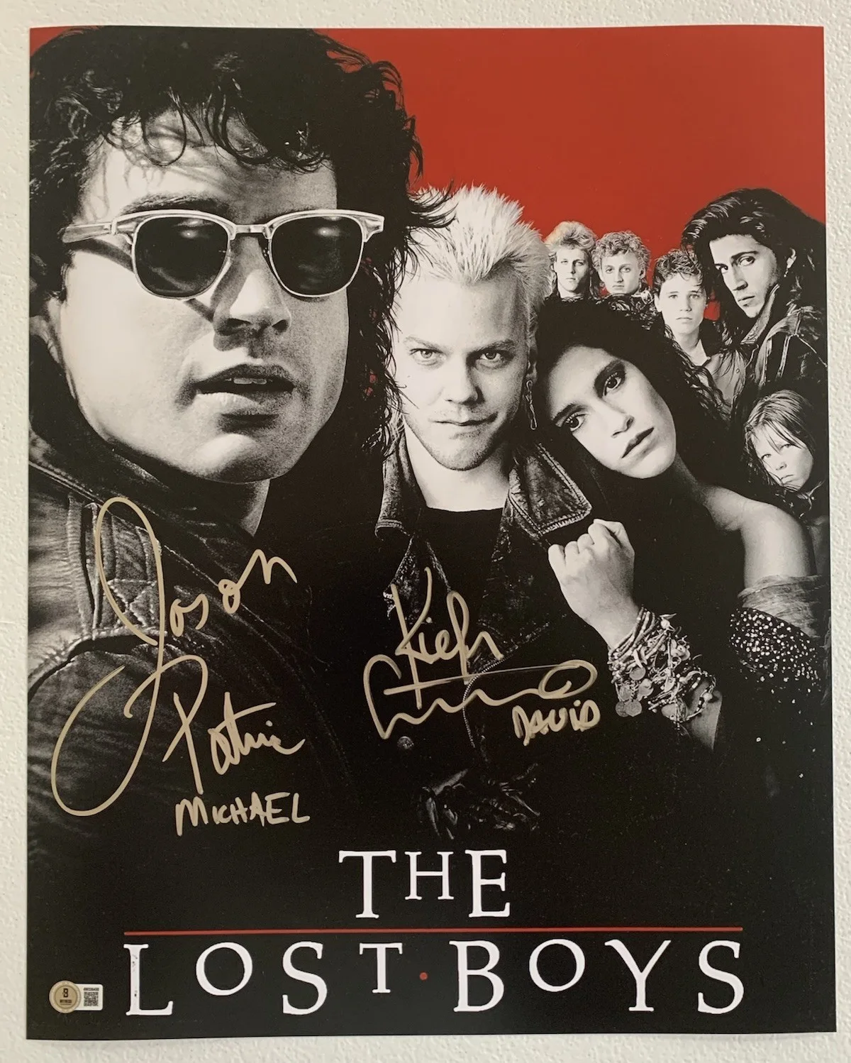 Kiefer Sutherland, Jason Patric — Kiefer Sutherland & Jason Patric Dual Signed The Lost Boys 16x20 Photo Beckett