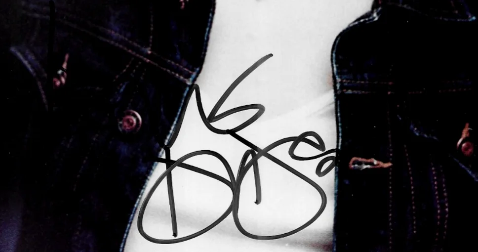 Dido signed 8x10 color photo, image 2