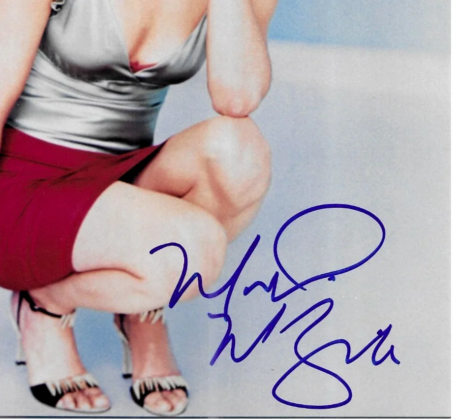Martina McBride signed 8x10 color photo, image 2