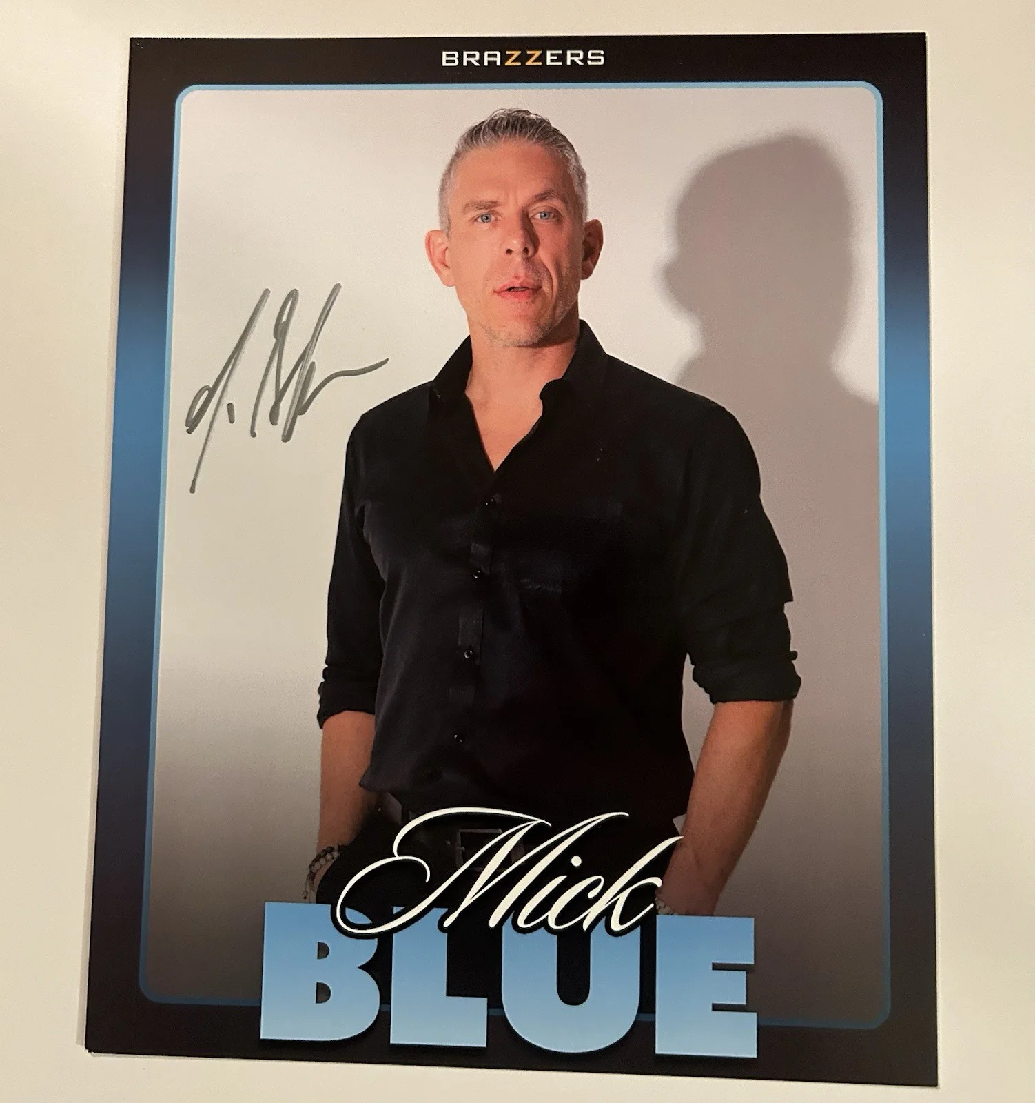 Mick Blue — Adult Star Mick Blue Signed 8x10 Brazzers Promo Photo Autograph AVN Proof Pic
