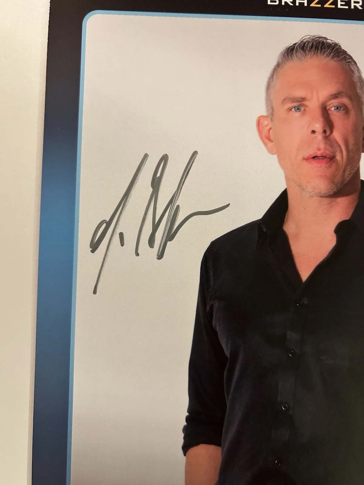 Mick Blue — Adult Star Mick Blue Signed 8x10 Brazzers Promo Photo Autograph AVN Proof Pic, изображение 2