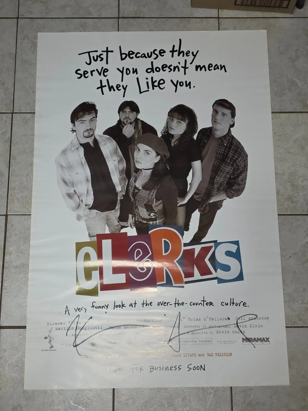 Kevin Smith — Kevin Smith Signed Clerks 27x40 Full Size Poster Autograph, image 4