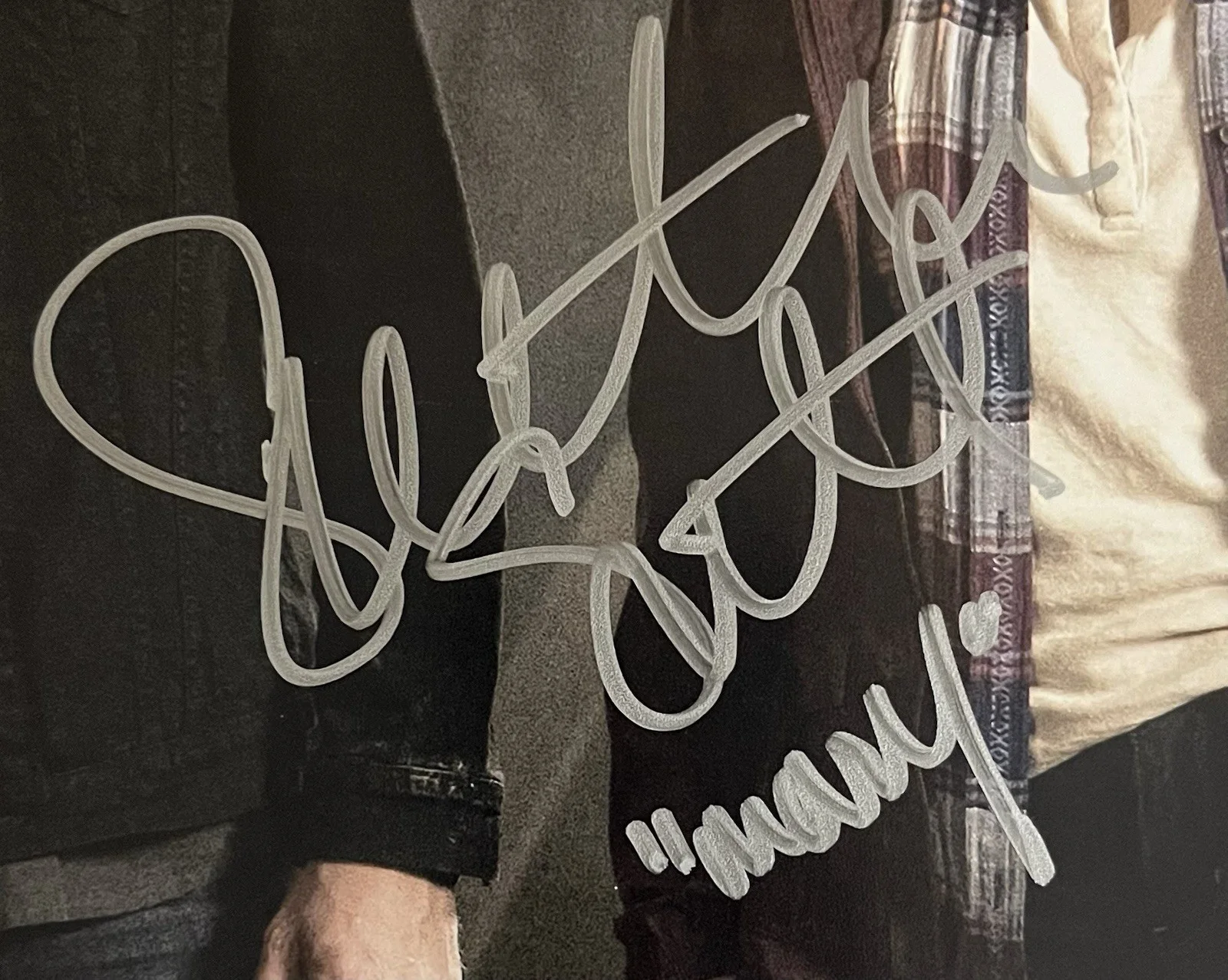 Samantha Smith — Samantha Smith Supernatural Signed 8x10 as Mary Winchester Photo Autograph JSA, image 2