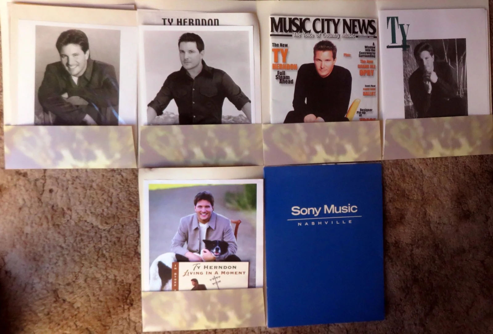TY HERNDON - Three folders of promotional materials, изображение 2