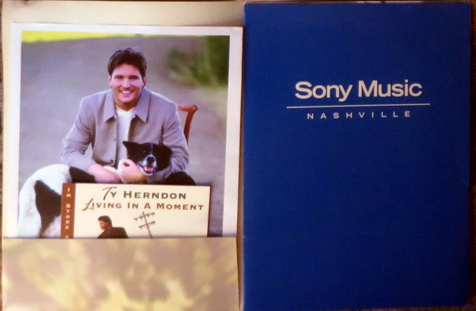 TY HERNDON - Three folders of promotional materials, изображение 4
