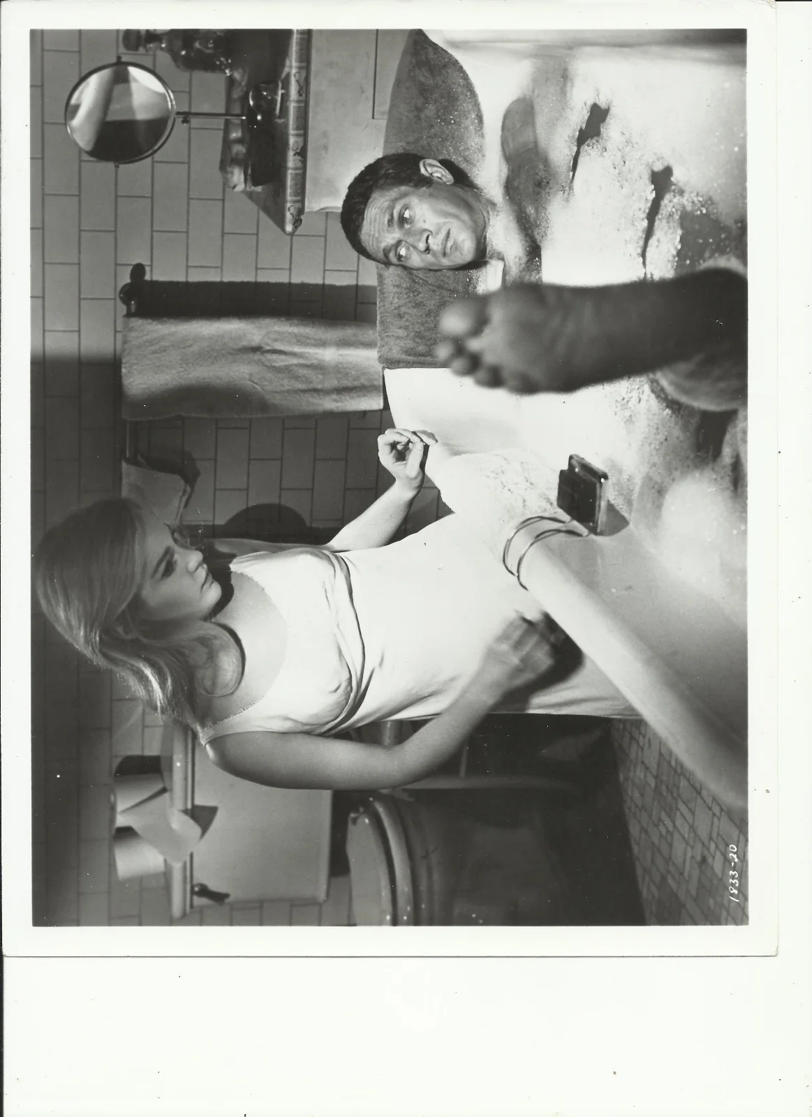 Original Vintage 1966 NEVADA SMITH 8x10 STEVE McQUEEN tub Excellent condition, изображение 3