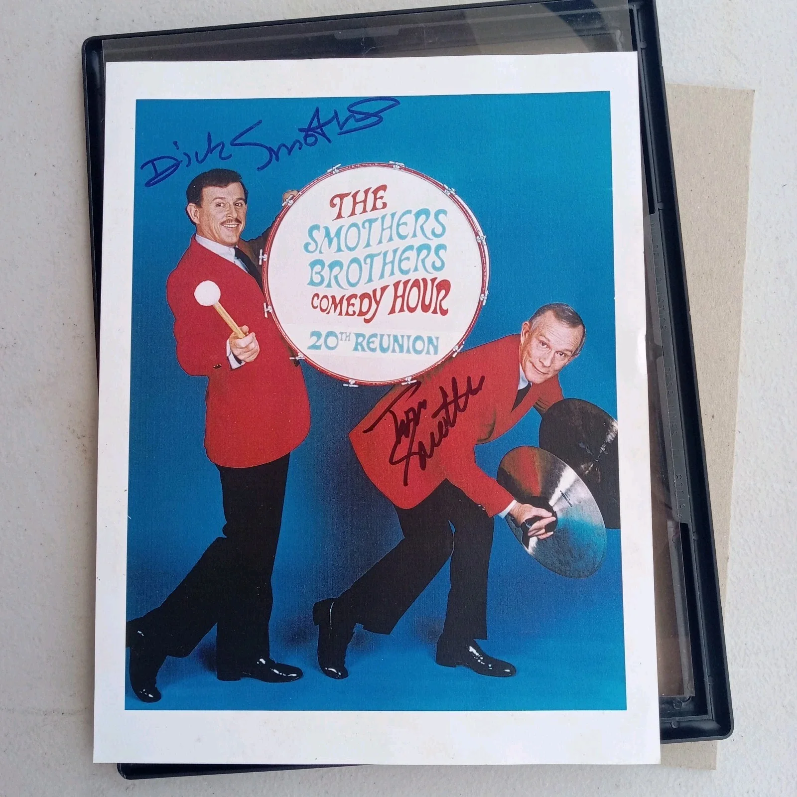 Color Signed 8 X 10 The Smothers Brothers Autograph, image 2