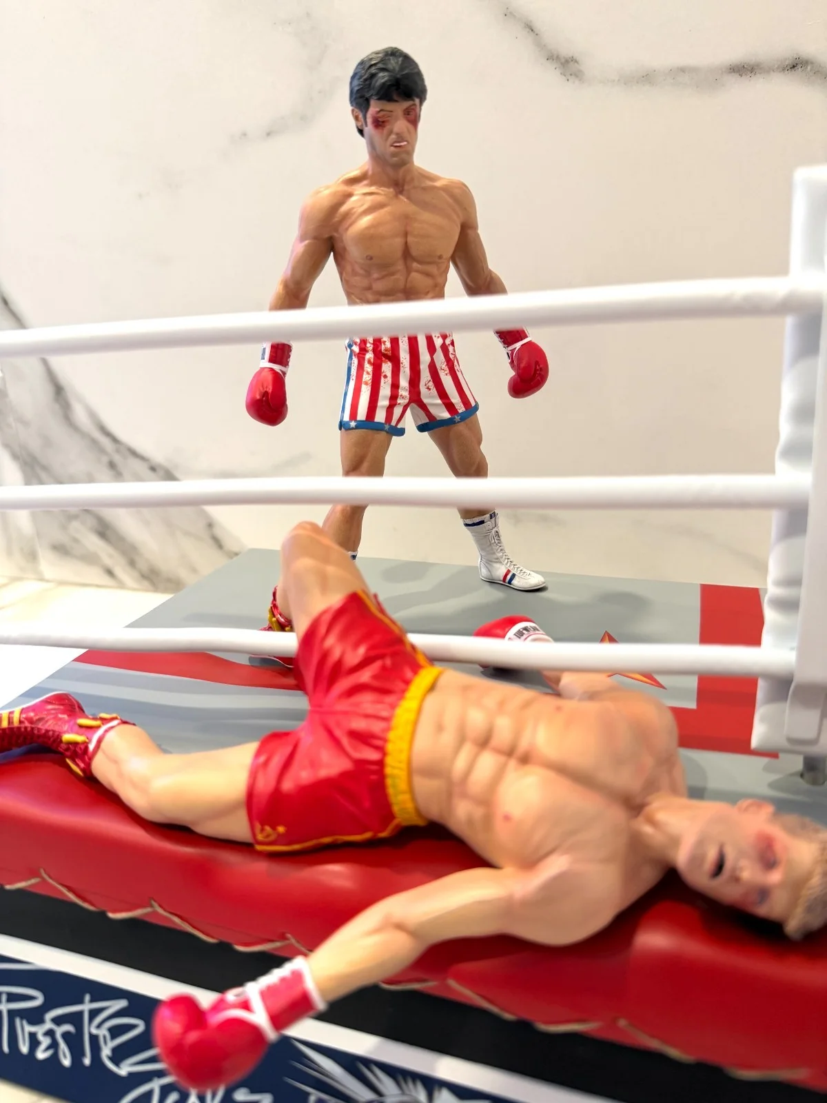 Sylvester Stallone, Dolph Lundgren — Sylvester Stallone & Dolph Lundgren Autographed ROCKY IV 1/10 Statue ASI Proof, изображение 4