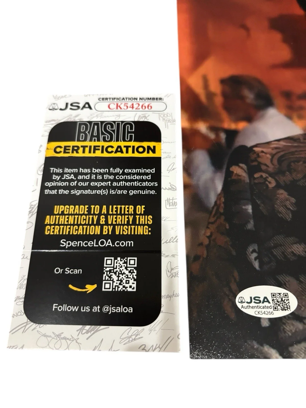 Dennis Quaid — DENNIS QUAID ACTOR SIGNED AUTOGRAPH “THE SUBSTANCE” 11x14 PHOTO w/ PROOF JSA COA, image 2