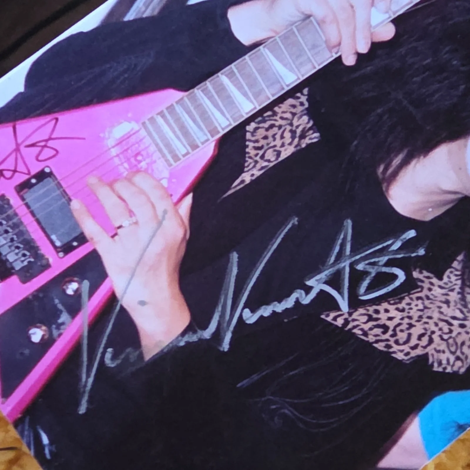 KISS Autographed 5x7 Photograph with Pink Guitar & Leopard Print Jacket, image 3