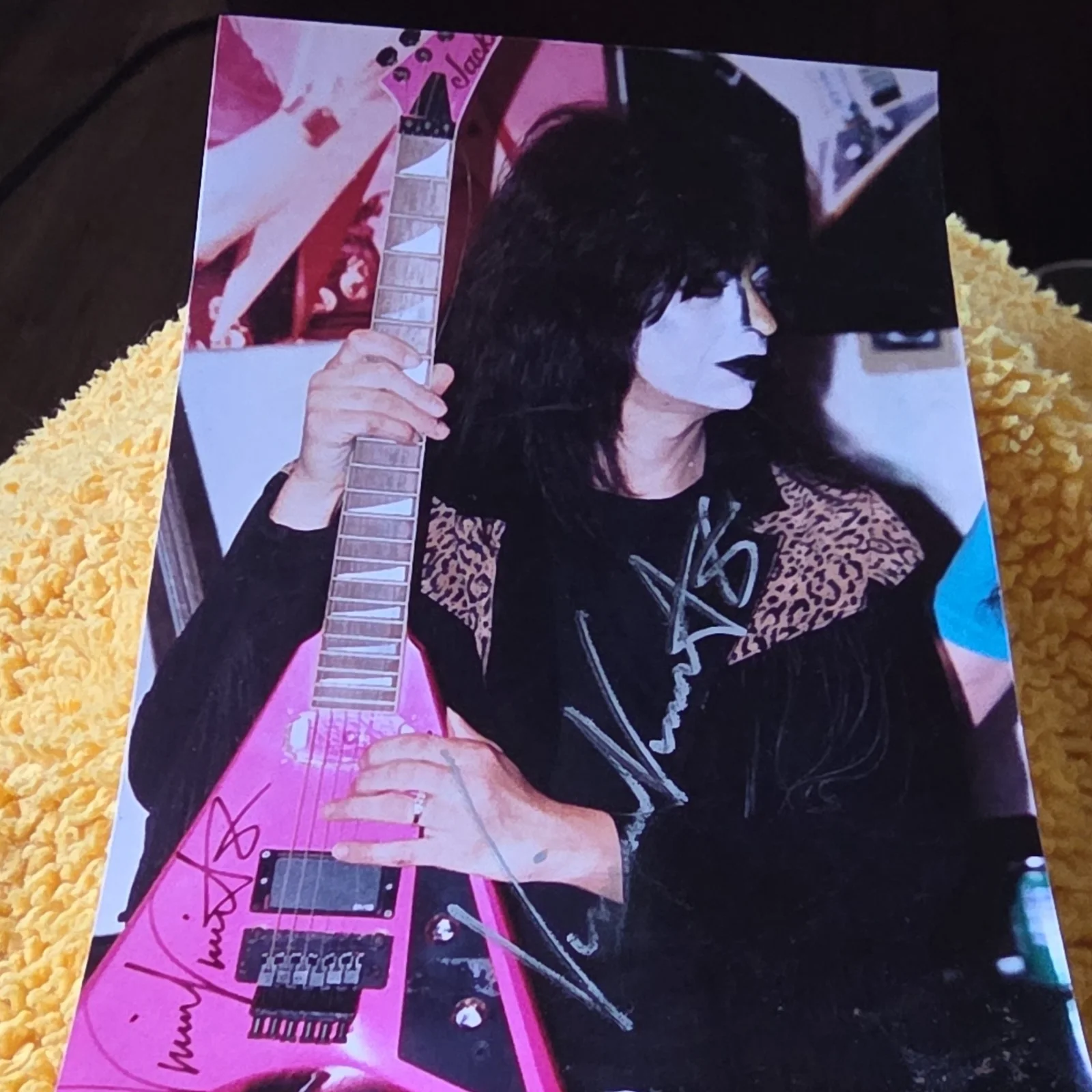 KISS Autographed 5x7 Photograph with Pink Guitar & Leopard Print Jacket, image 4