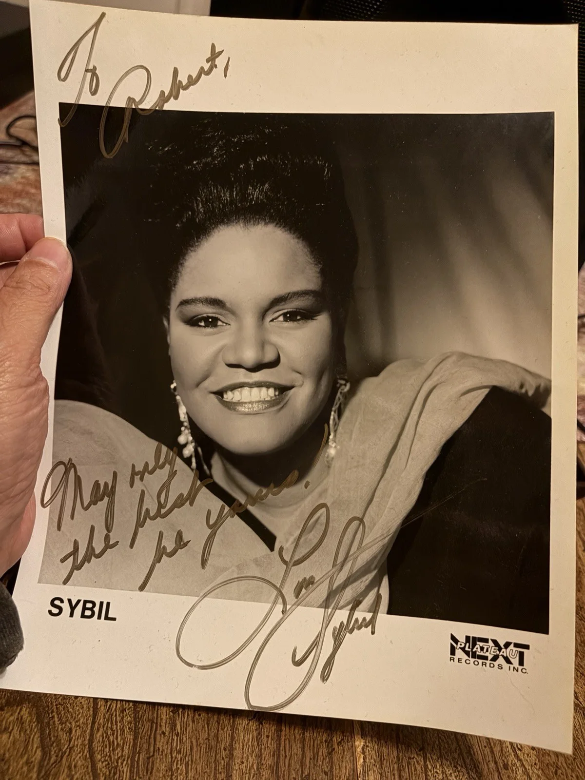 Sybil — Sybil Autographed Original Photo Inscribed To Robert. Recording artist from 80’s, изображение 3