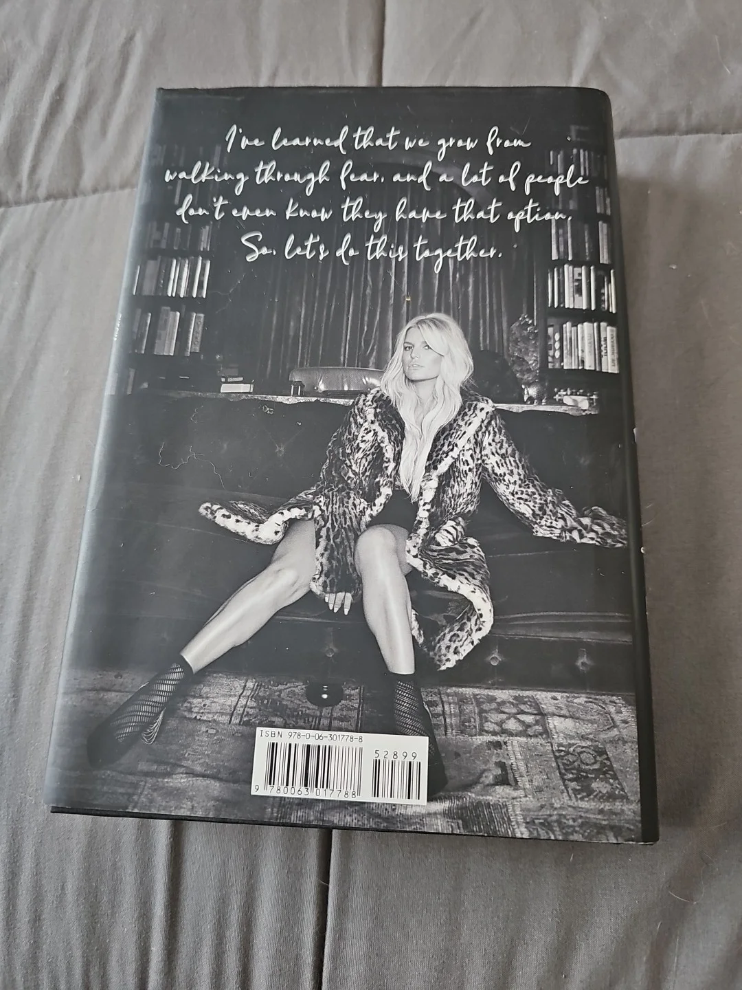 JESSICA SIMPSON authentic signed first edition autographed book OPEN BOOK, image 4