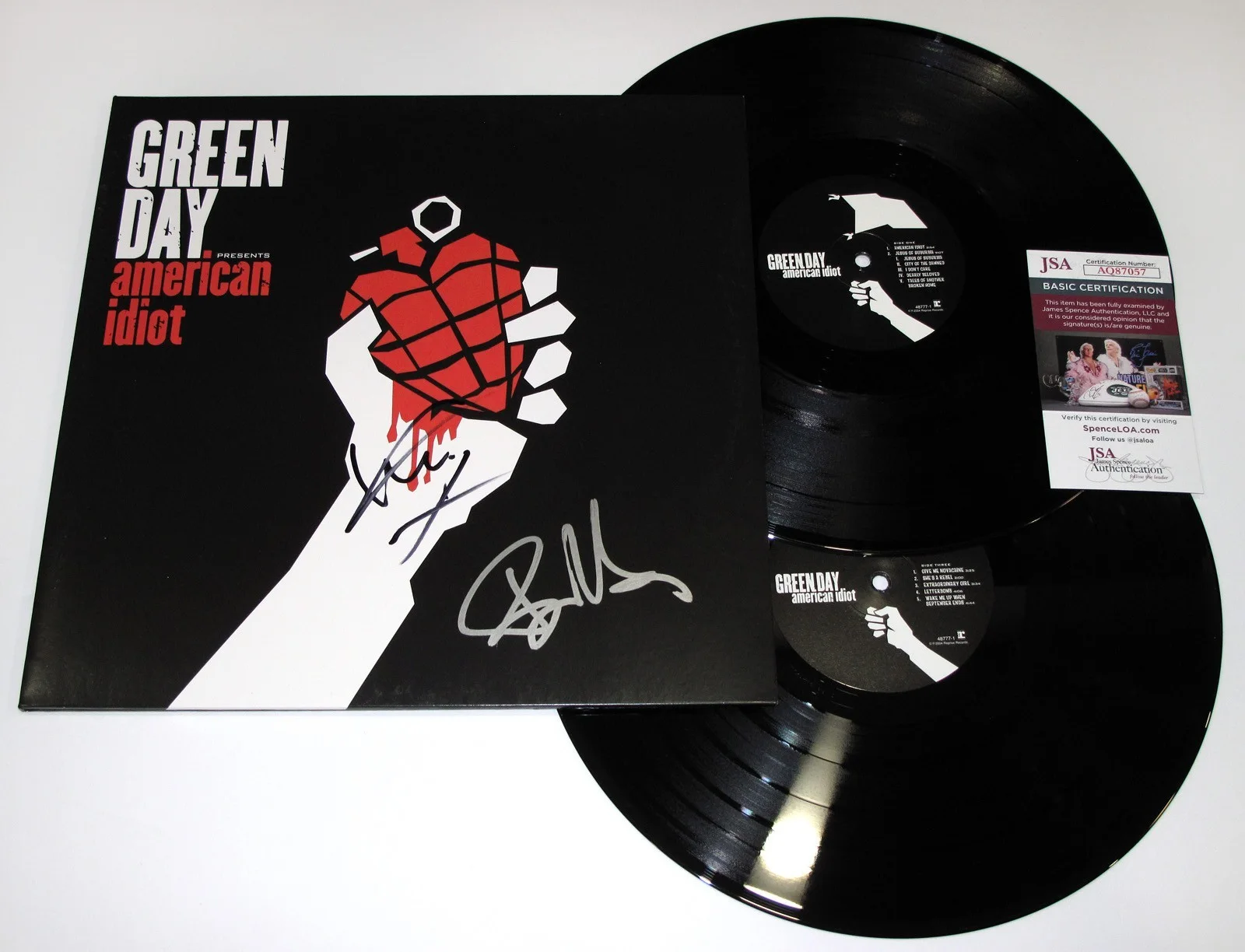 BILLY JOE ARMSTRONG, MIKE DIRNT - GREEN DAY — BILLY JOE ARMSTRONG & MIKE DIRNT signed GREEN DAY AMERICAN IDIOT Vinyl Album JSA, image 5