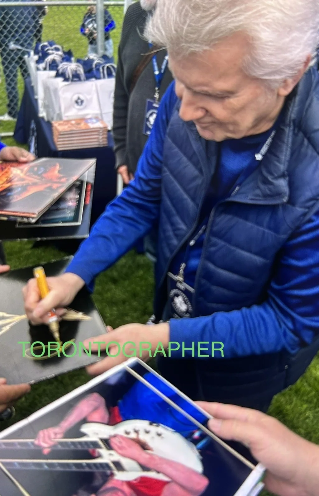 RIK EMMETT CANADIAN VOCALIST OF TRIUMPH SIGNED AUTOGRAPHED 8x10 PHOTO W/ PROOF D, изображение 4