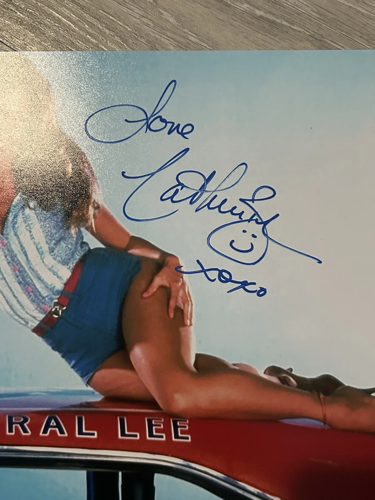 Catherine Bach — Catherine Bach ‘DUKES OF HAZZARD’ Signed Autographed 11x14 JSA COA, изображение 2
