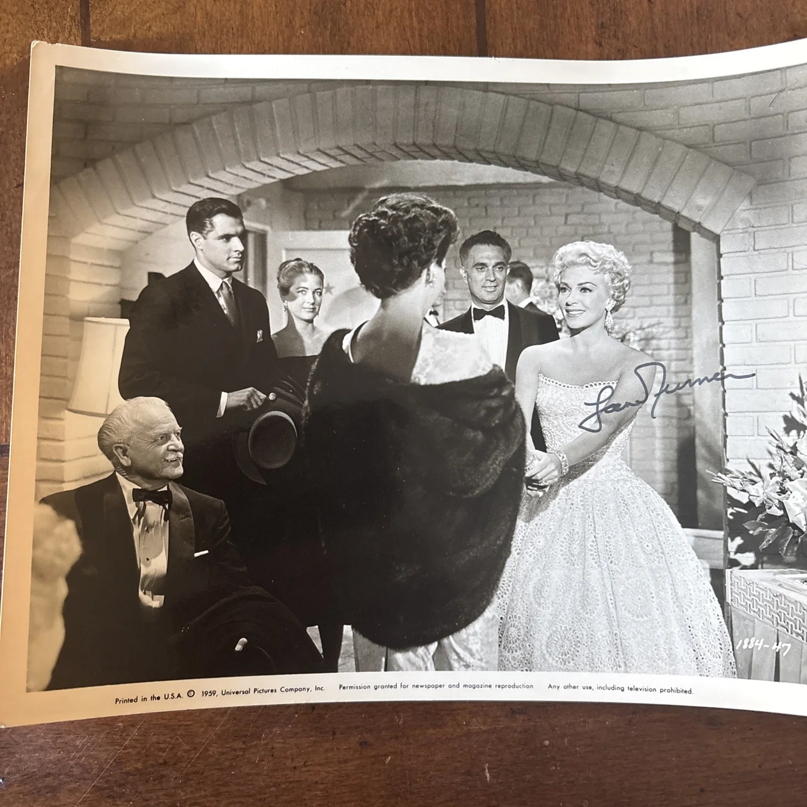 LANA TURNER — LANA TURNER signed autographed 8x10 - IMITATION OF LIFE, TOPPER, изображение 4