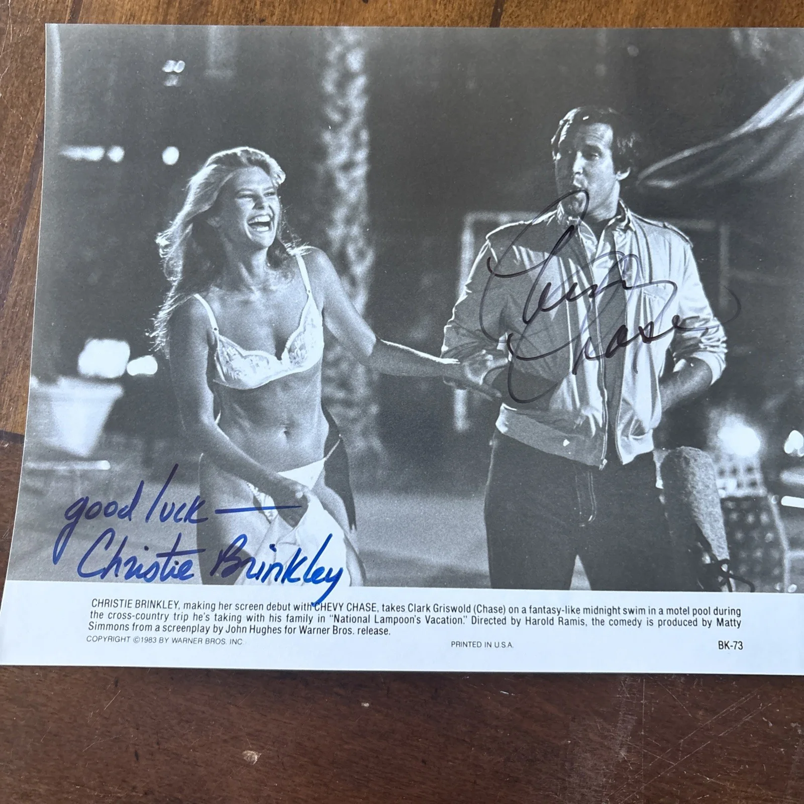 Chevy Chase — Christie Brinkley Chevy Chase Signed 8x10 Photo Vacation Autograph, image 4