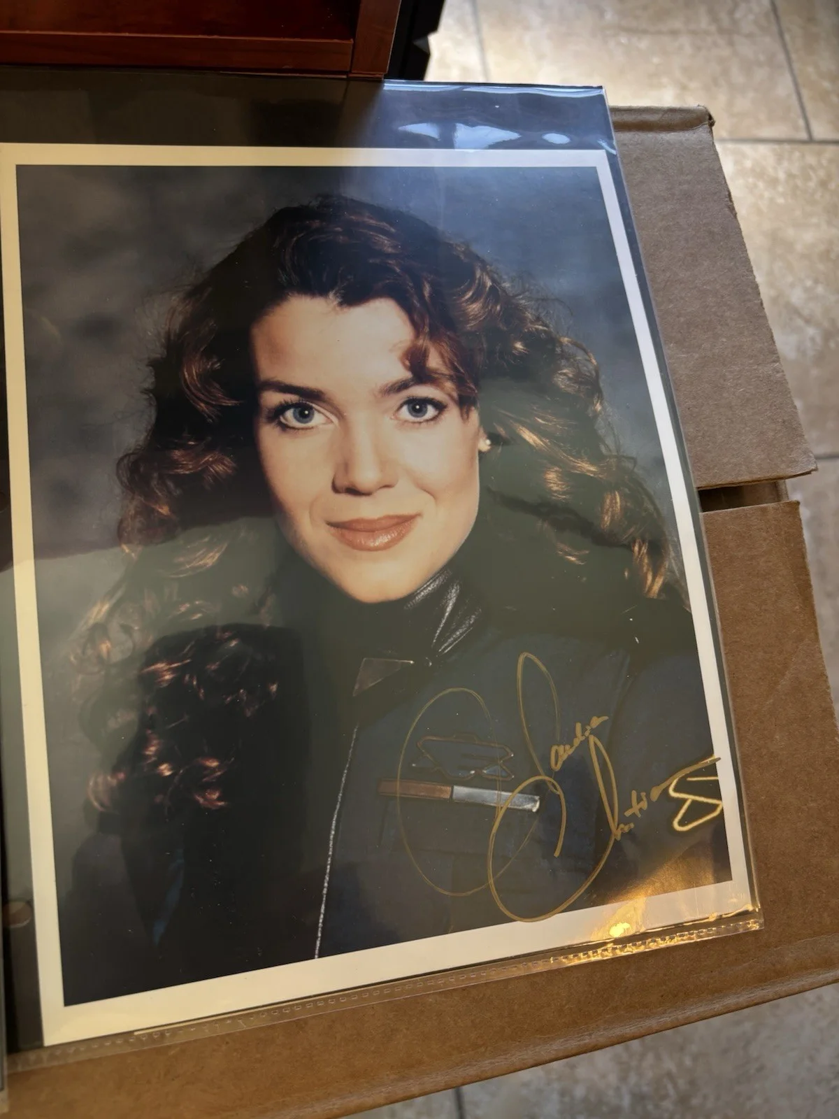 Claudia Christian Autographed Pictures Babylon 5, image 4