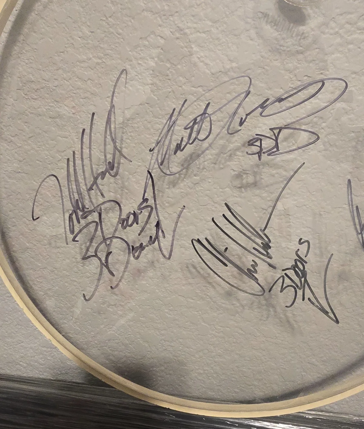 3 Three Doors Down Band Signed Drumhead Brad Arnold Matt Chris Todd JSA Auto, image 3
