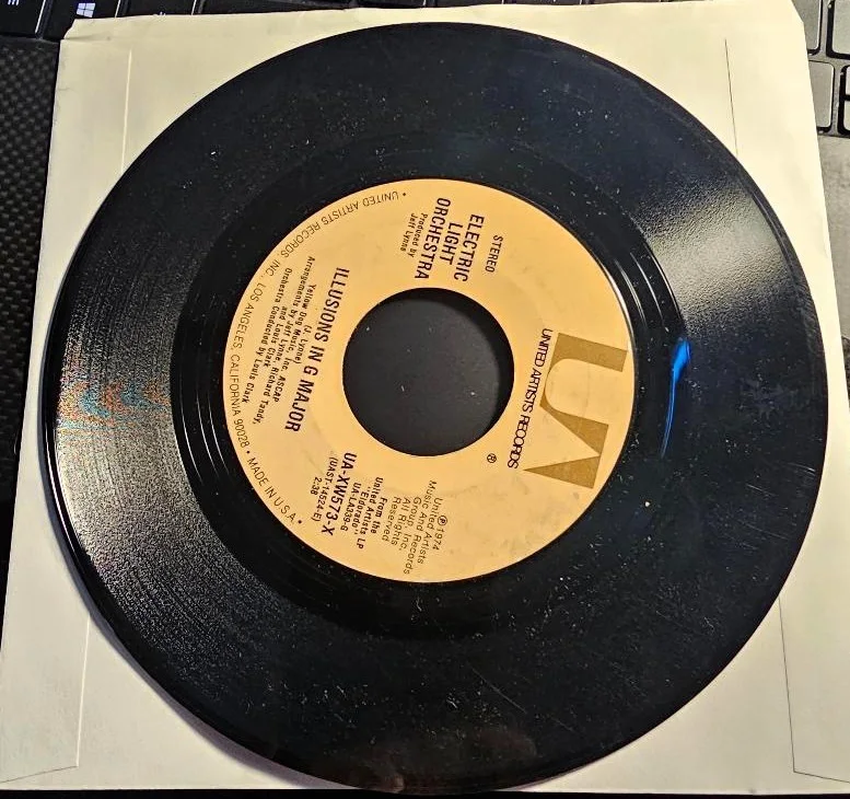 ELO~Jeff Lynne Signed 45 RPM with vinyl Electric Light Orchestra COA, image 4