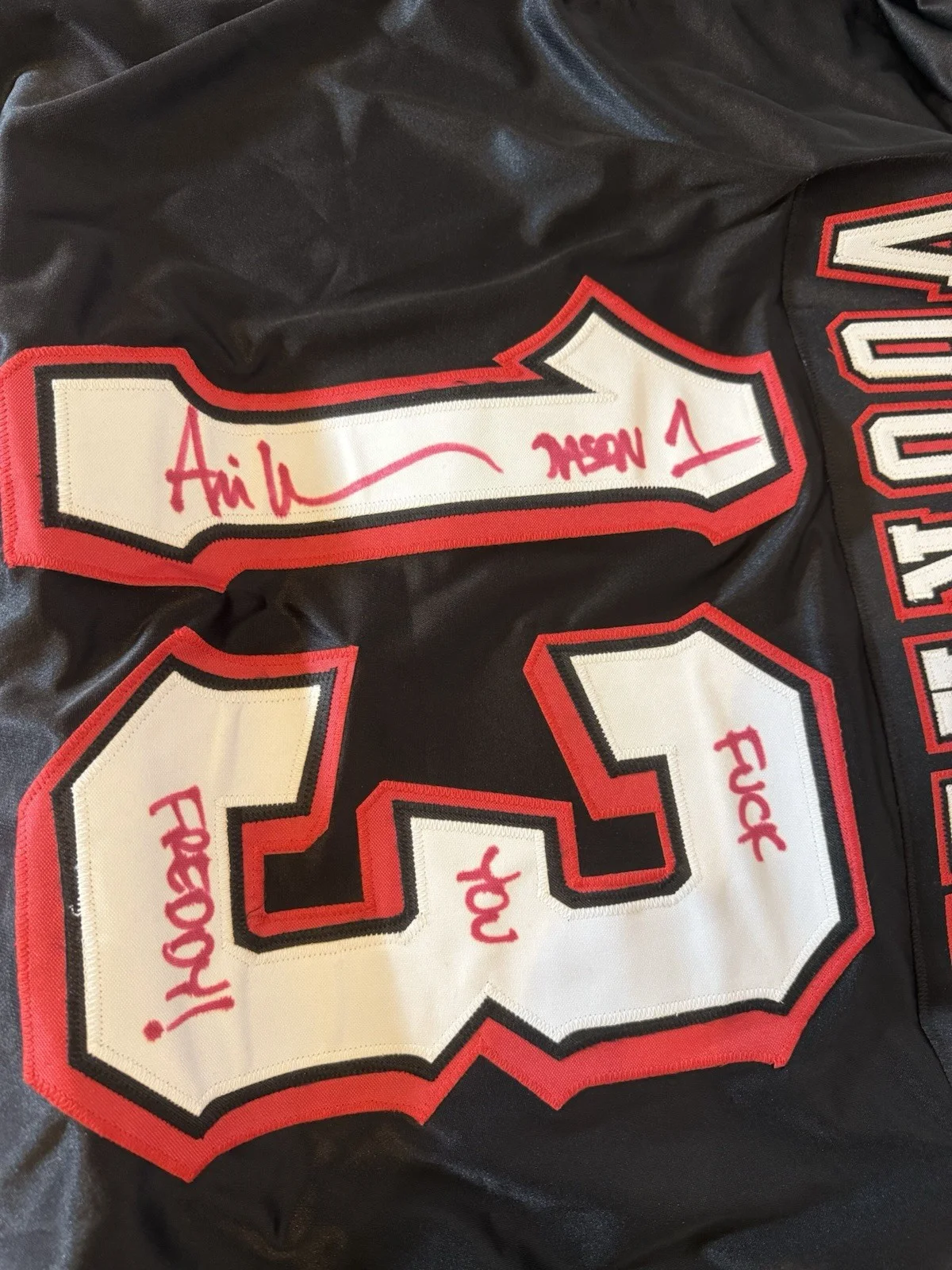 KANE HODDER, CJ GRAHAM, ARI LEHMAN SIGNED FRIDAY THE 13TH HOCKEY JERSEY *no COA*, изображение 4