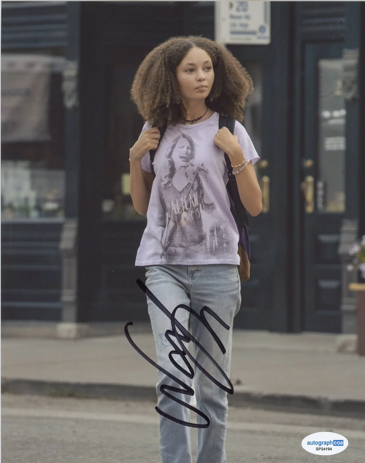 Nico Parker — Nico Parker Signed Autographed THE LAST OF US 8x10 Photo PROOF ACOA, изображение 2