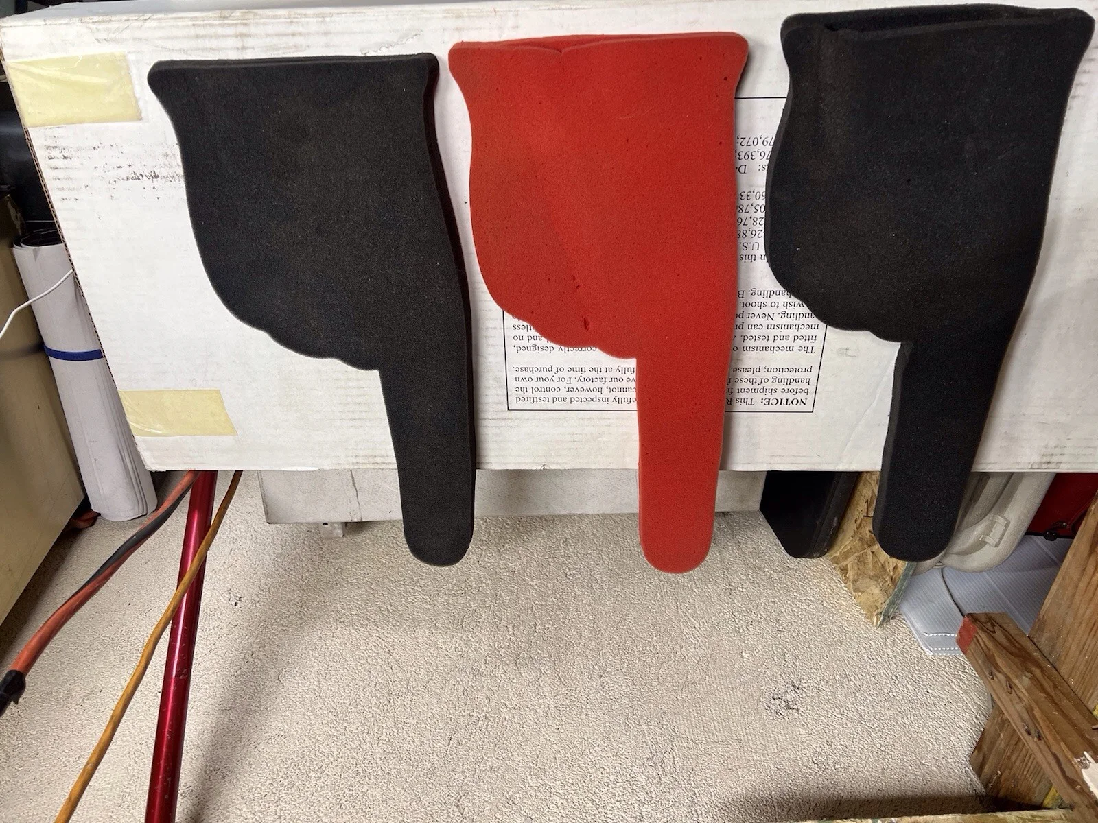 Nick Cannon ￼Wild N Out Foam Finger ￼, image 3