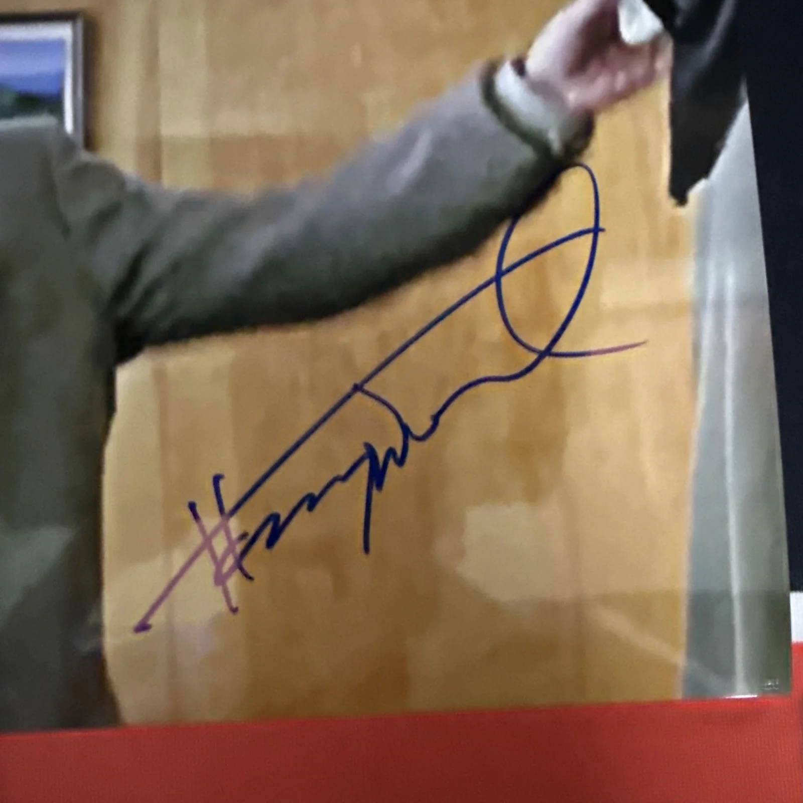 Henry Winkler — Henry Winkler Autographed Scream 8x10 Photo Signed Beckett BAS COA, изображение 2
