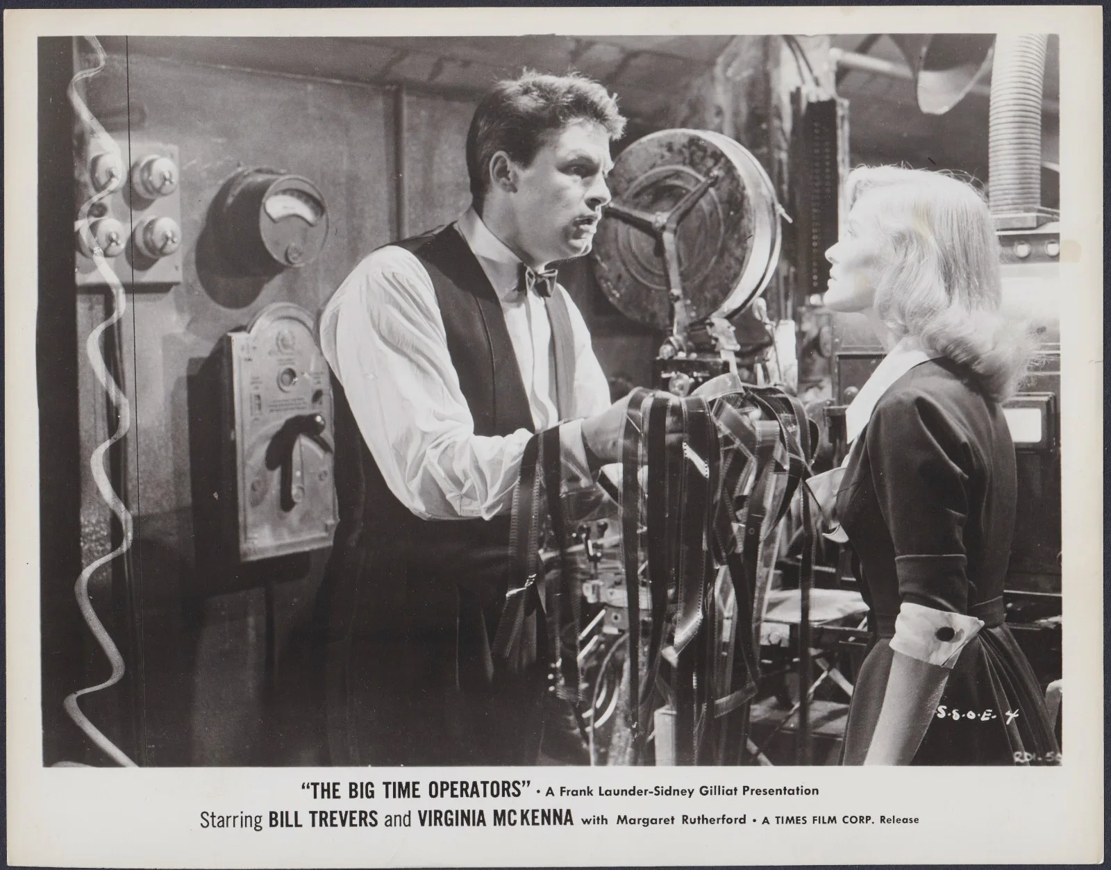 Smallest Show on Earth 8x ORIGINAL UK FOH Lobby Cards Margaret Rutherford 1957, изображение 5