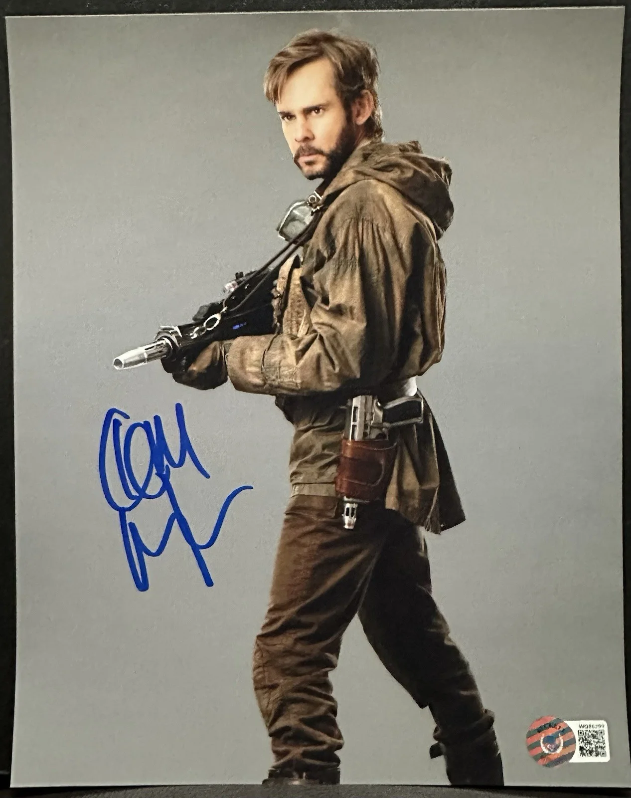 Dominic Monaghan — Dominic Monaghan Autographed Star Wars Beaumont Kin 8x10 Photograph ! BAS