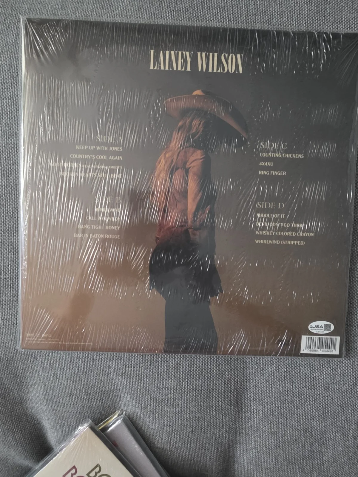 Autographed Lainey Wilson Wirlwind Black And White Lp With A Jsa, image 2