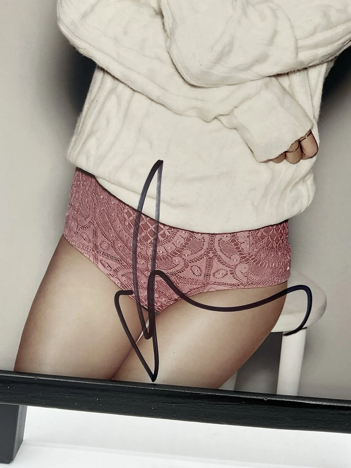 Rose Byrne — Rose Byrne signed 8x10 Neighbors photo Rose Byrne autographed Sexy 8x10 SWAU, изображение 2