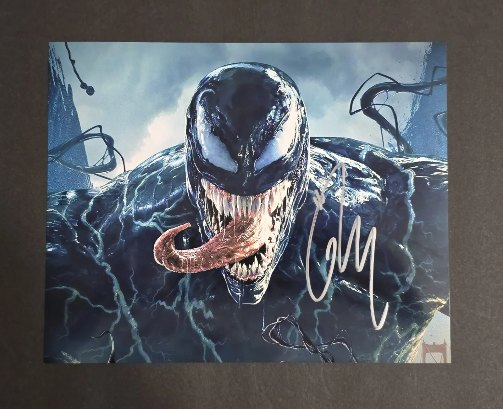 TOM HARDY — TOM HARDY ORIGINAL HAND SIGNED AUTOGRAPHED 8x10 PHOTO MINT w/COA VENOM 2