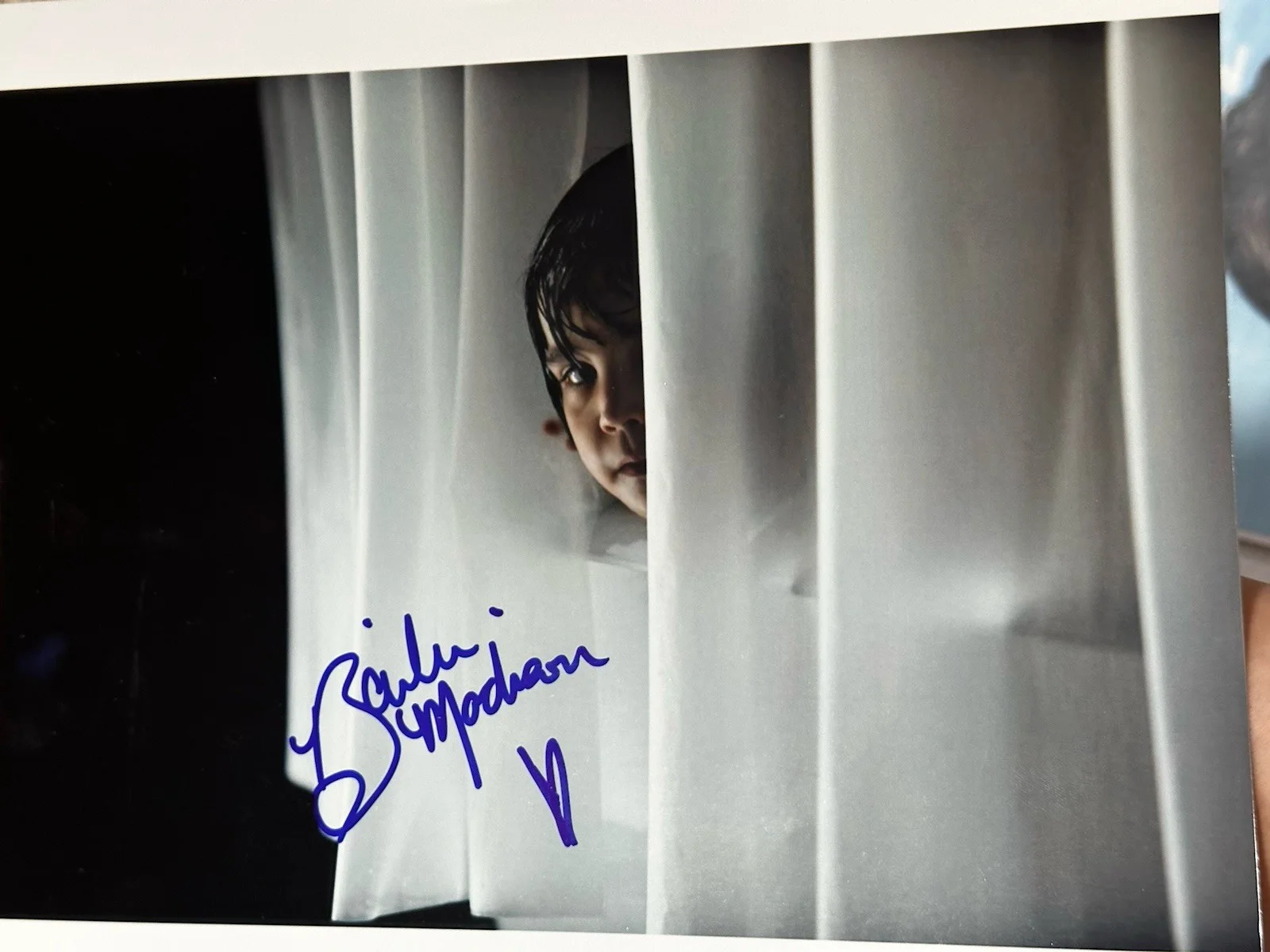 Bailee Madison signed Dont Be Afraid 8x10 Photo. A Week Away “Full Name. Heart”, image 2