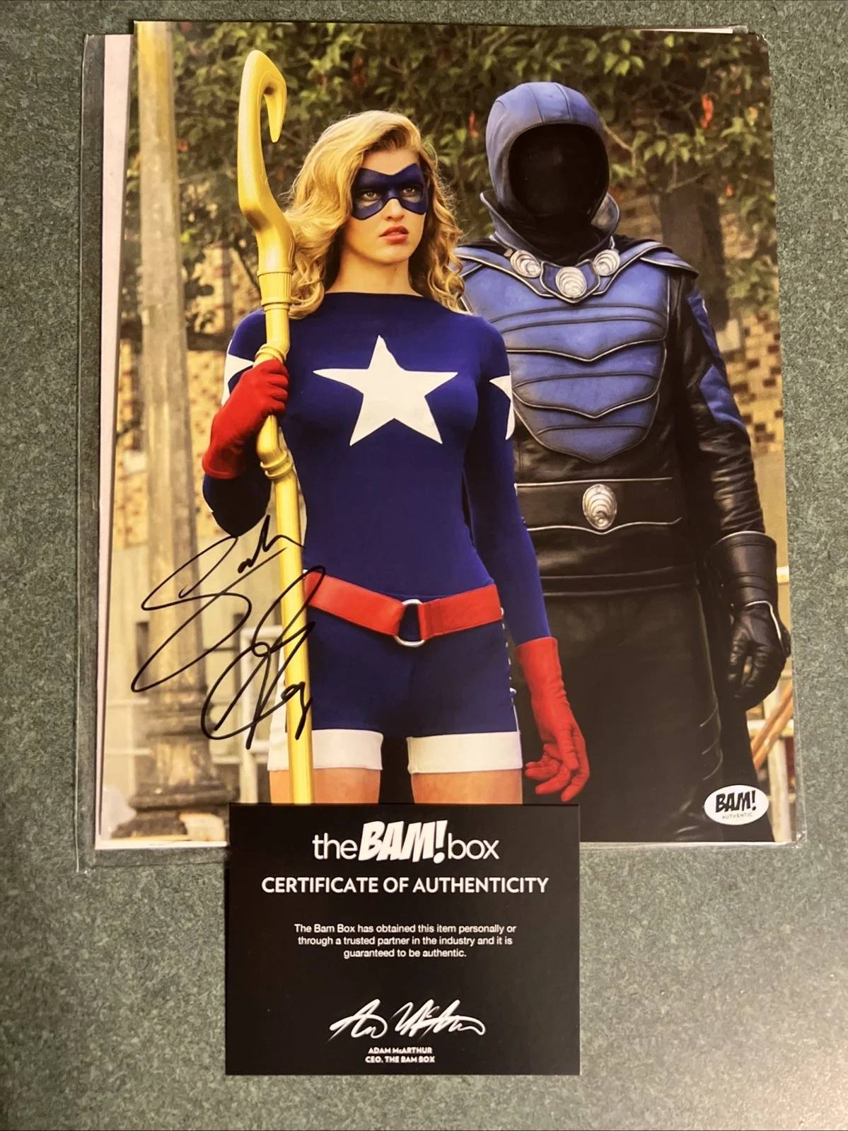 Sarah Grey — Sarah Grey(Star Girl)~Legends Of Tomorrow 8“ X 10“ Signed Photo 🤩 W/COA