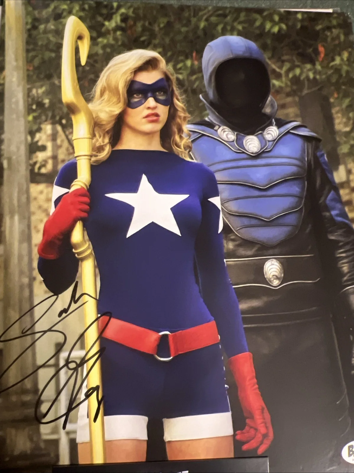 Sarah Grey — Sarah Grey(Star Girl)~Legends Of Tomorrow 8“ X 10“ Signed Photo 🤩 W/COA, изображение 4