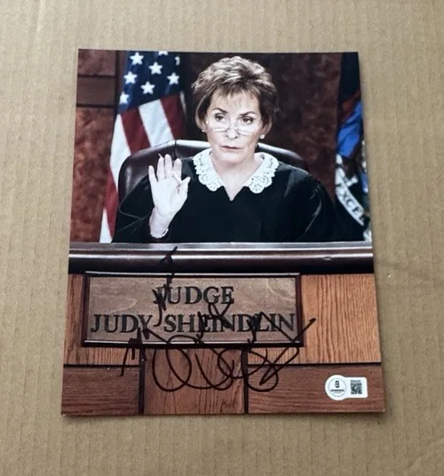 JUDY SHEINDLIN — JUDY SHEINDLIN SIGNED JUDGE JUDY 8X10 PHOTO BECKETT COA AUTHENTIC #2