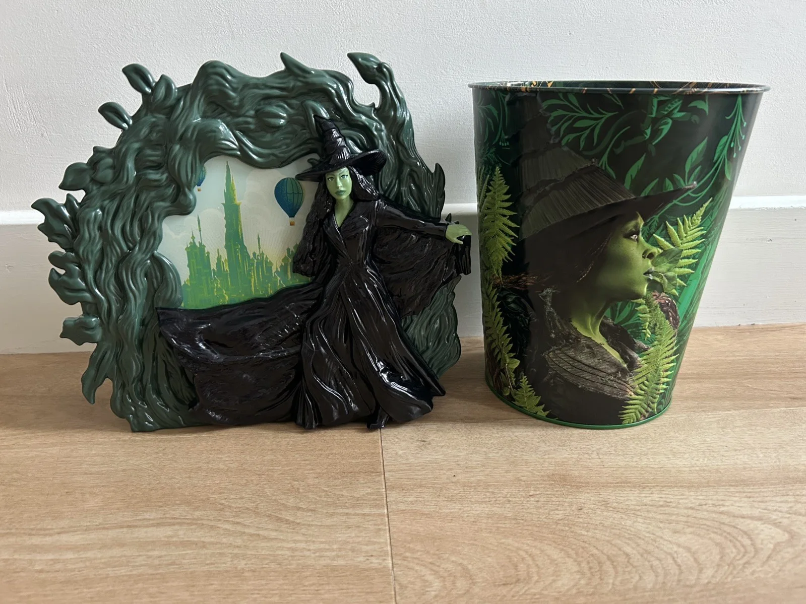 Wicked For Good Elphaba Popcorn Buckets & Glinda Cup Odeon Cinema UK Rare New, image 2