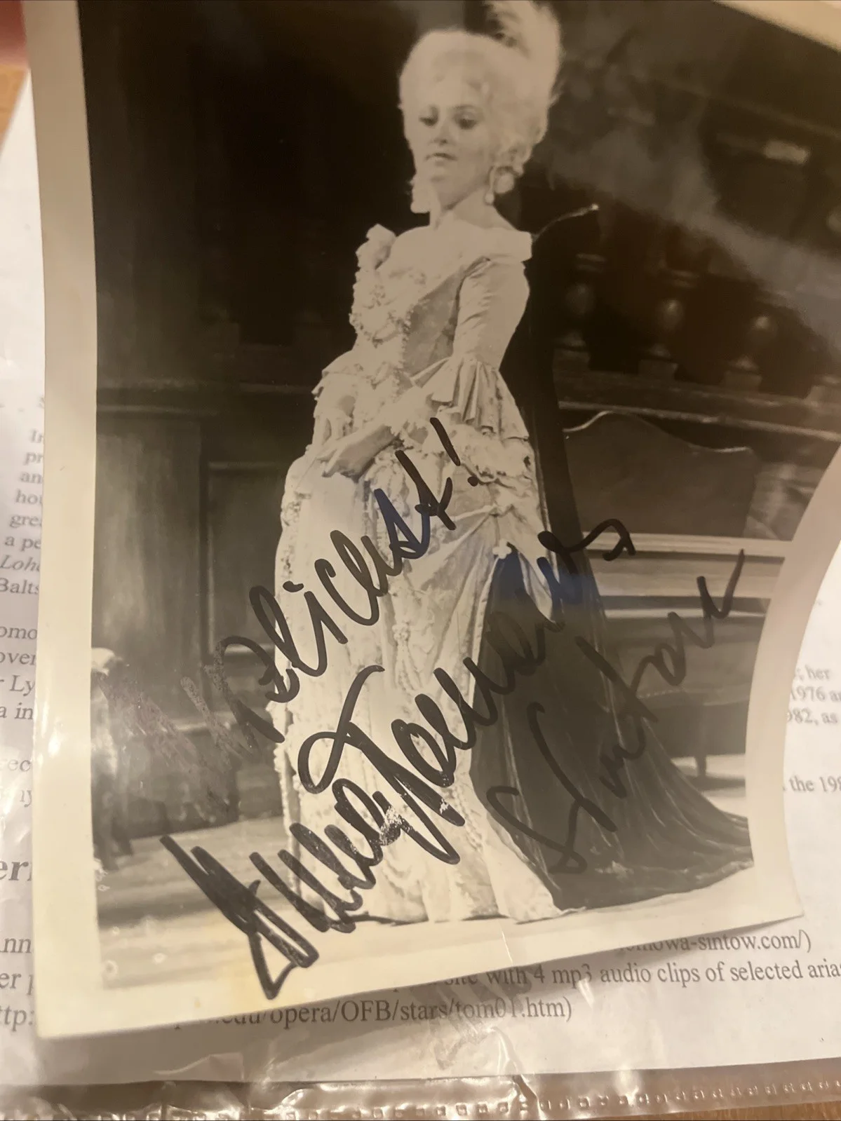 Anna Tomowa- Sintow Autograph, image 2