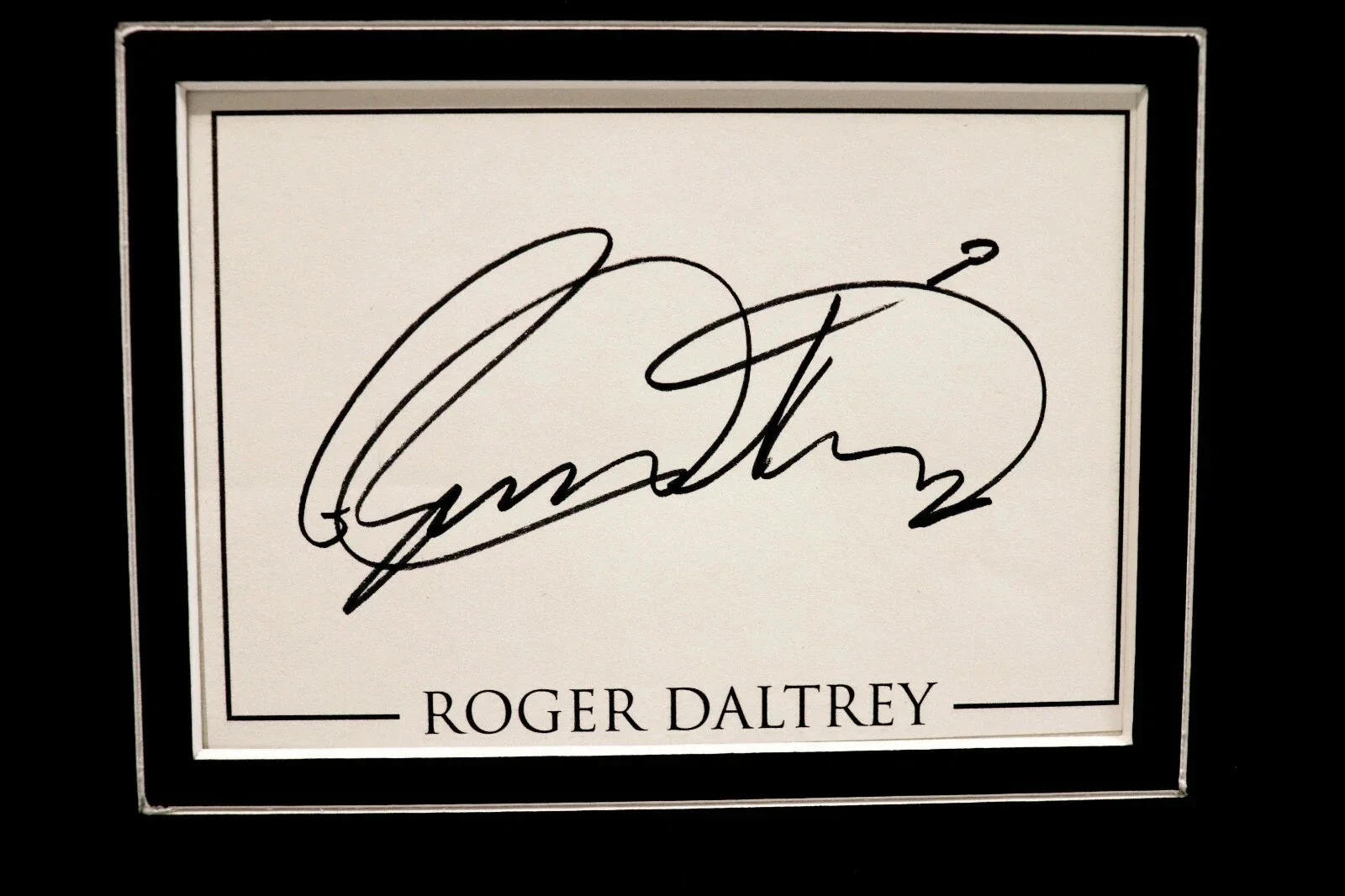 Roger Daltrey The Who SIgned Photo Display 16x20 Framed, image 2