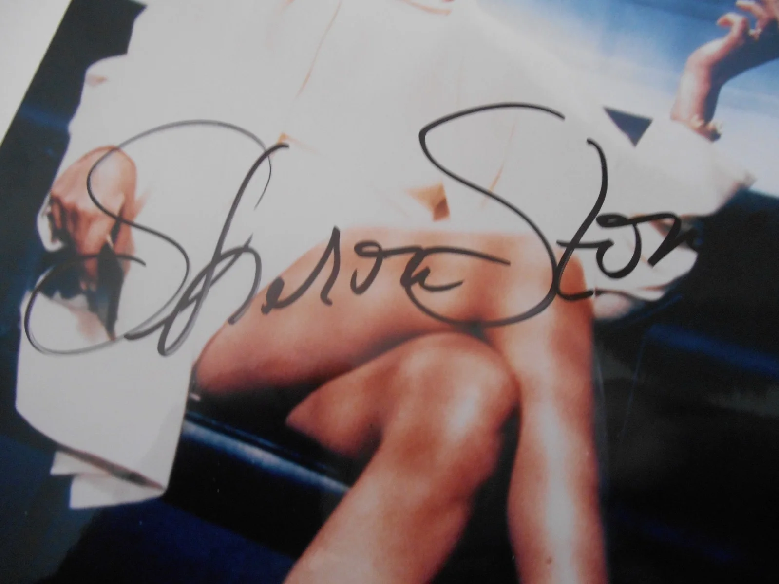sharon stone basic instinct hand signed autograph photo 9.5x6.5" no coa, image 2
