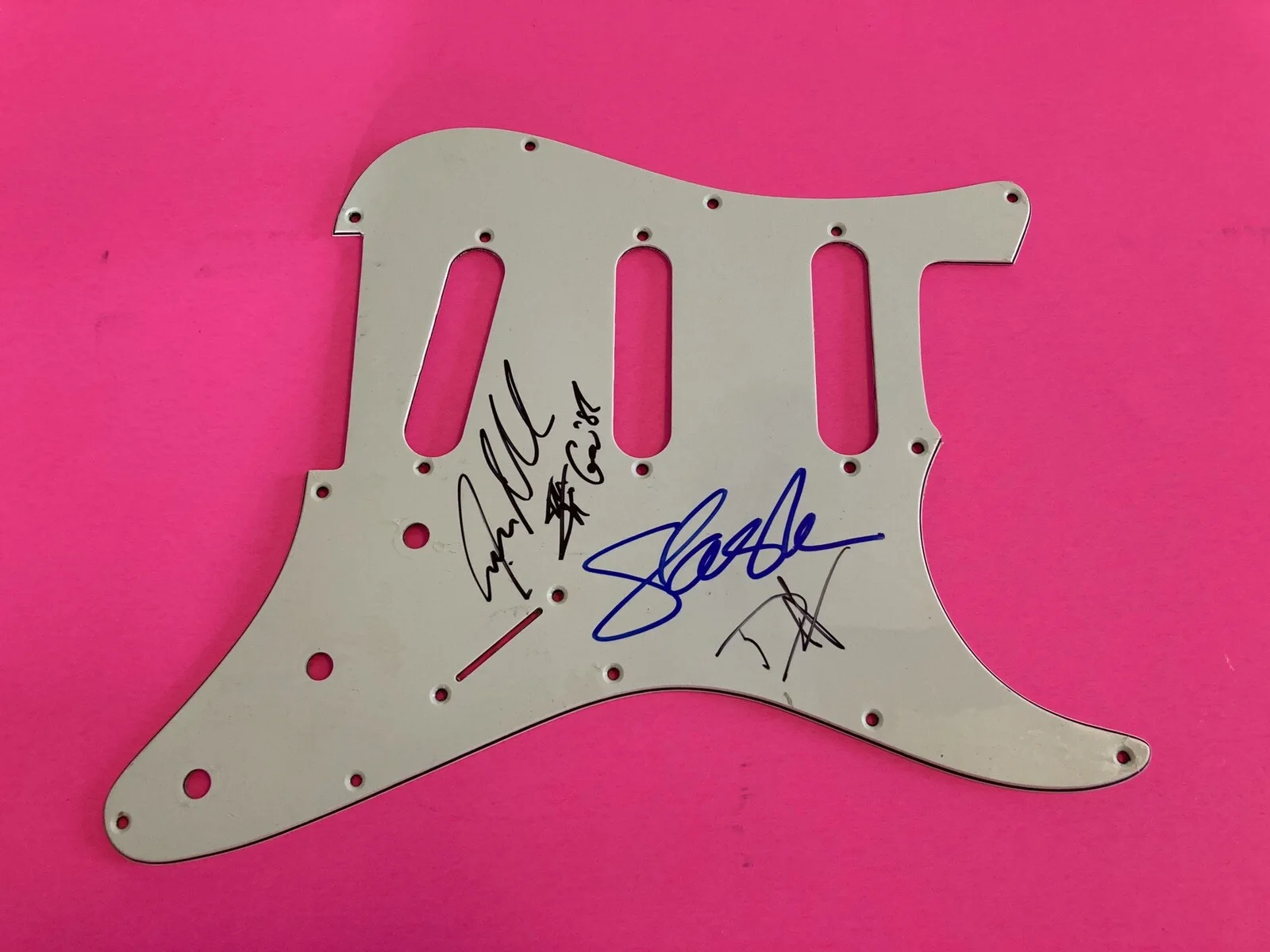GUNS N ROSES x3 SLASH STEVEN ADLER DUFF SIGNED GUITAR PICKGUARD *EXACT PROOF*, изображение 2
