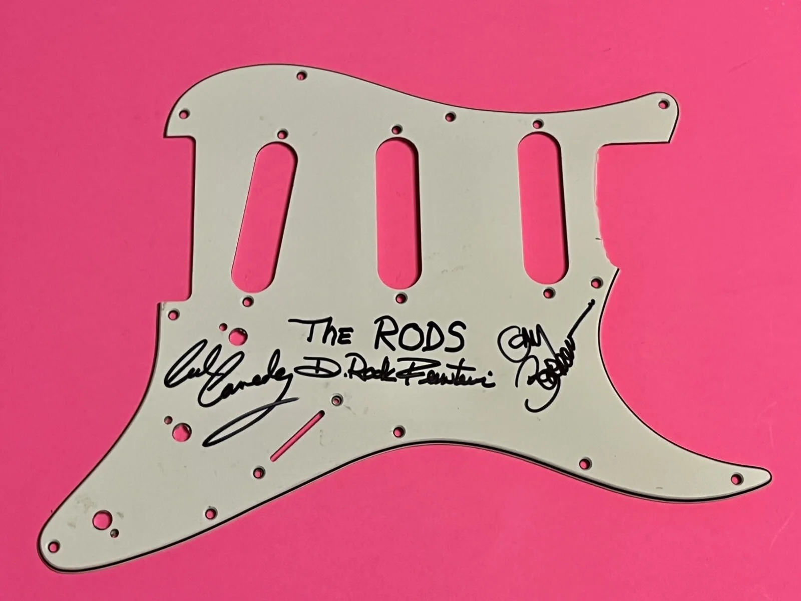 THE RODS x3 ENTIRE BAND AUTOGRAPHED SIGNED GUITAR PICKGUARD *EXACT PROOF*, изображение 2