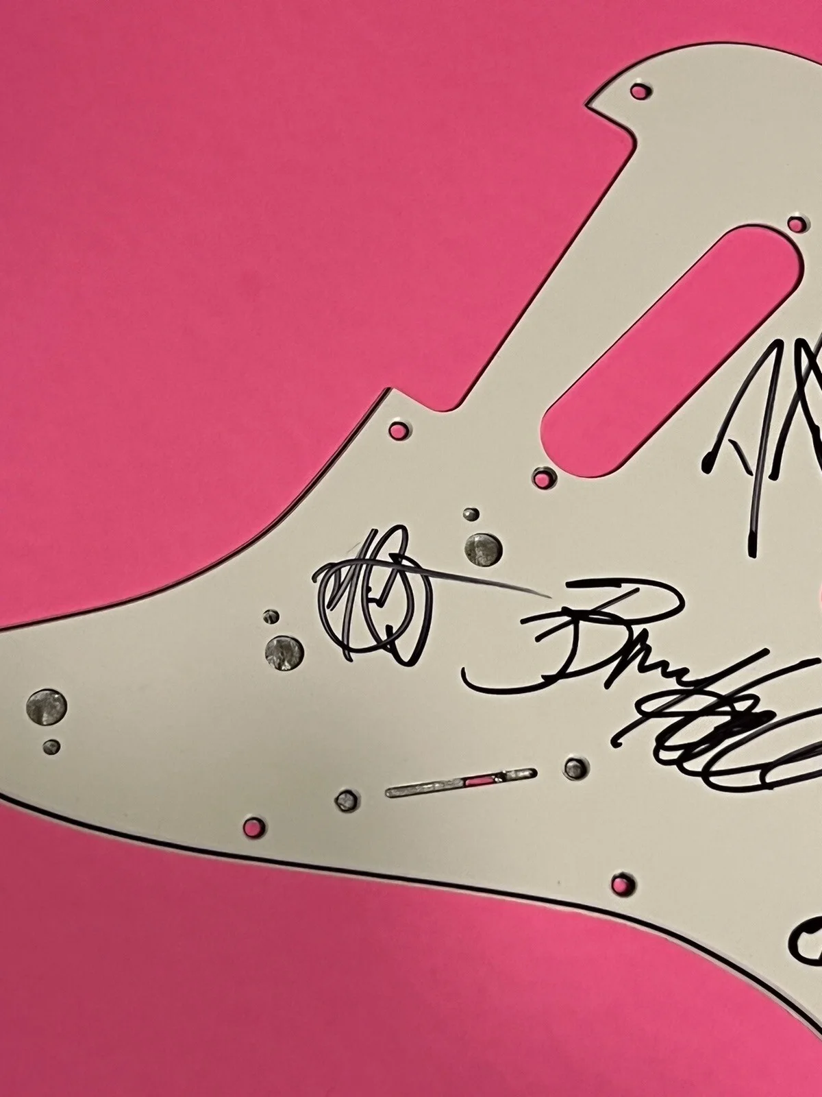 REO SPEEDWAGON x5 ENTIRE BAND AUTOGRAPH SIGNED GUITAR PICKGUARD *EXACT PROOF*, изображение 3