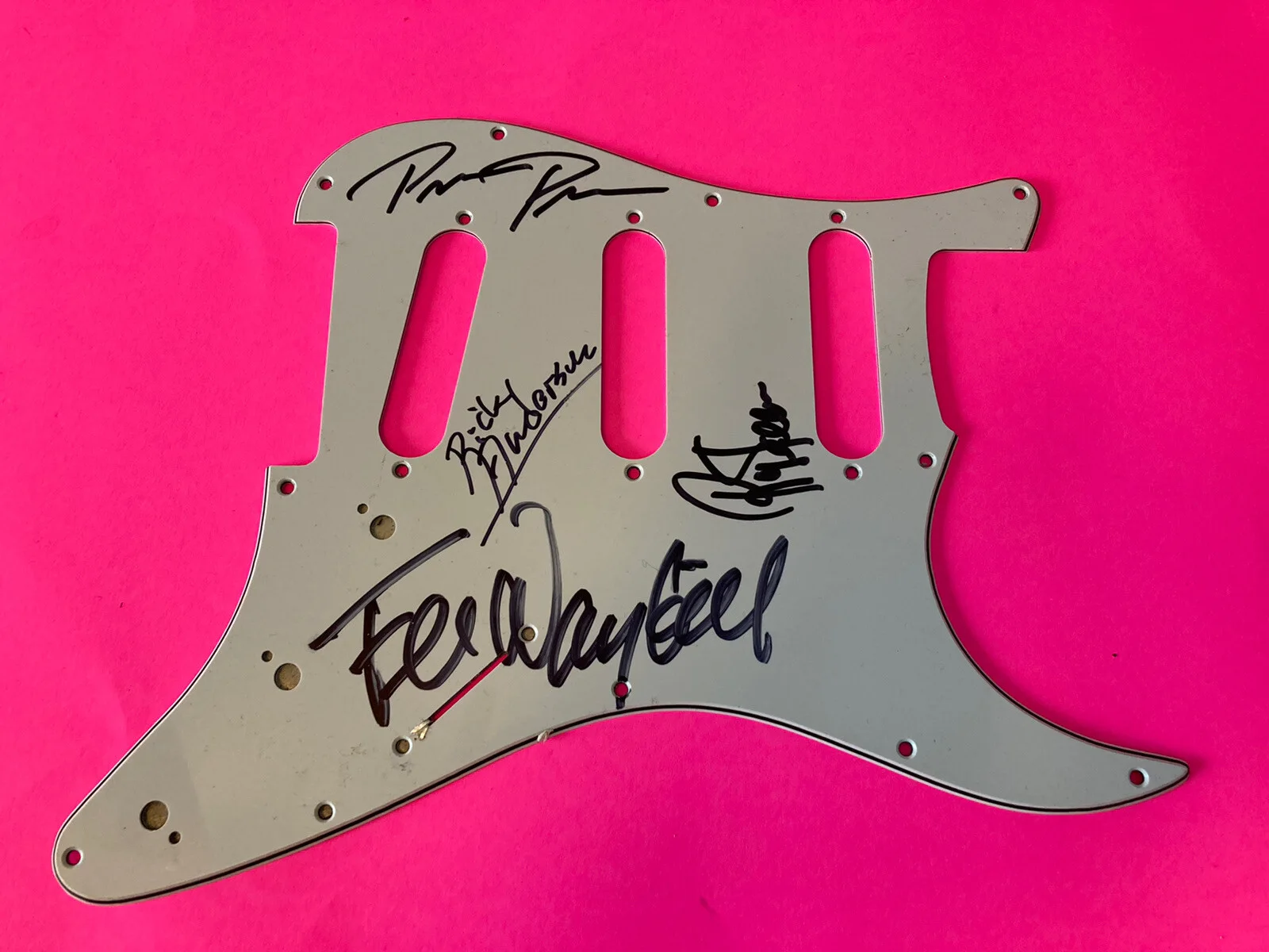 THE TUBES x4 SIGNED AUTOGRAPHED GUITAR PICKGUARD *EXACT PROOF*, image 2