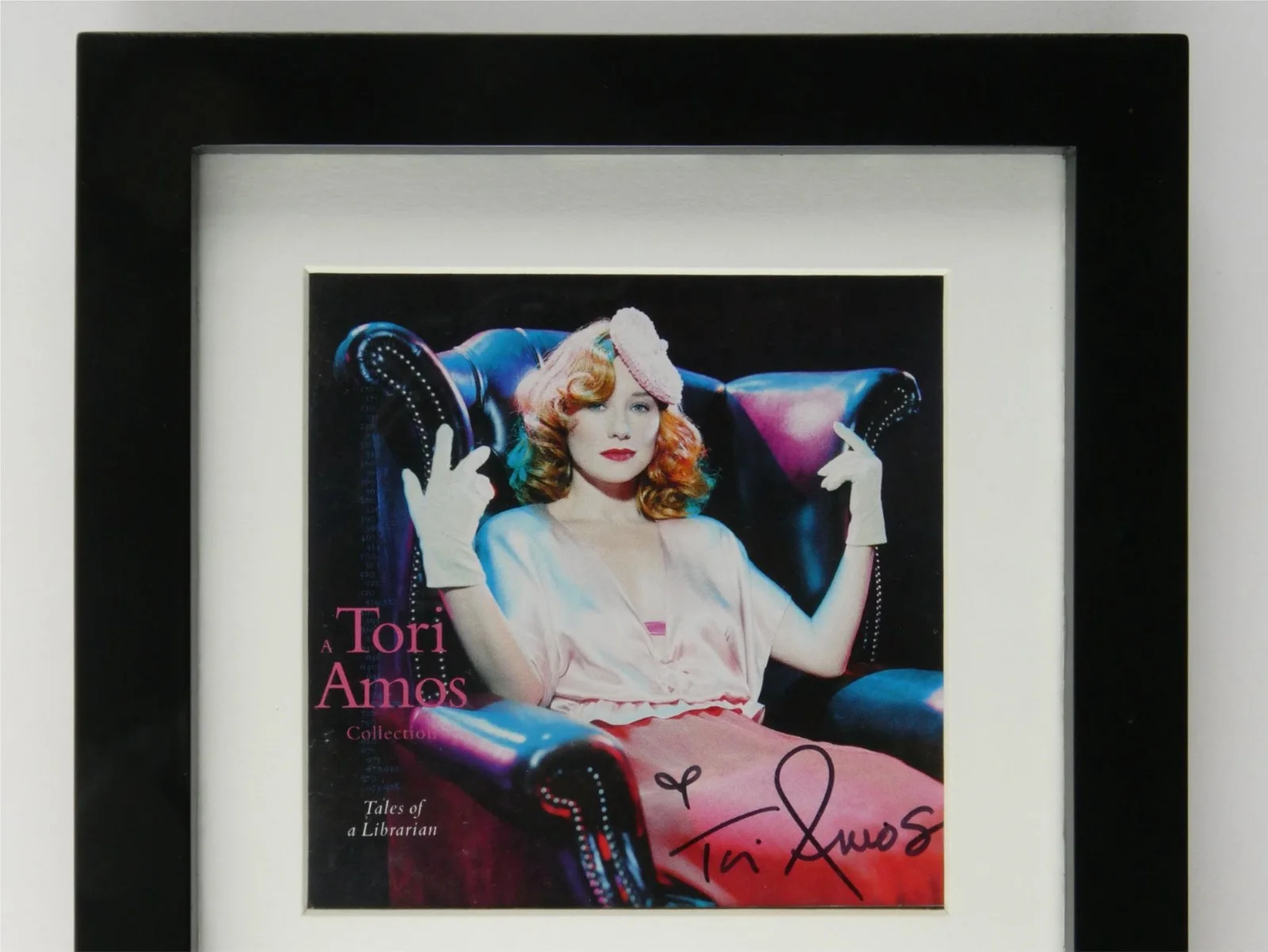 Tori Amos Signed CD Cover Tales from a Librarian Framed Matted DVD JSA COA, изображение 3