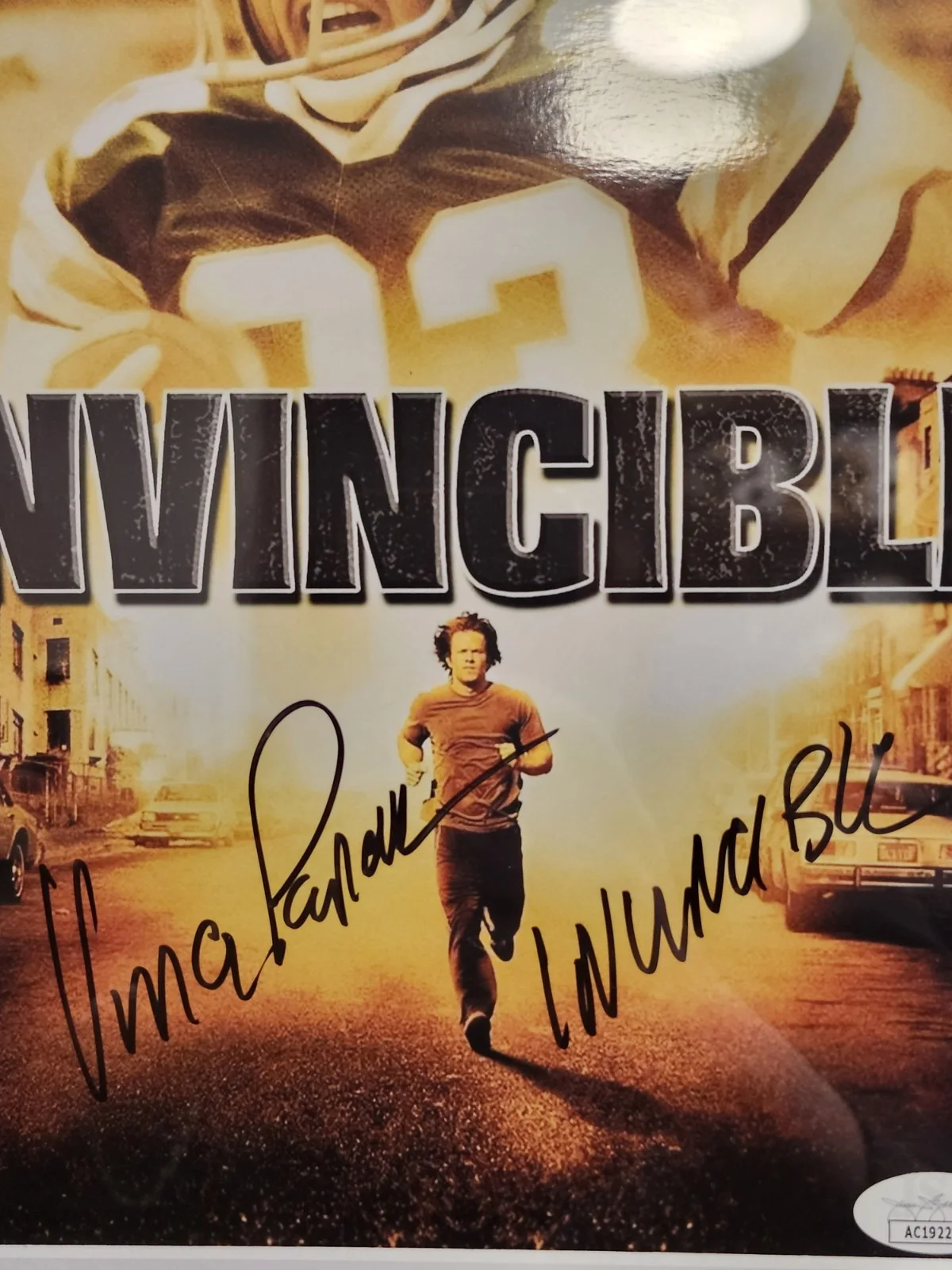 Vince Papale — Vince Papale and Marky Mark Autographed Framed Original Photo from Invincible, изображение 2